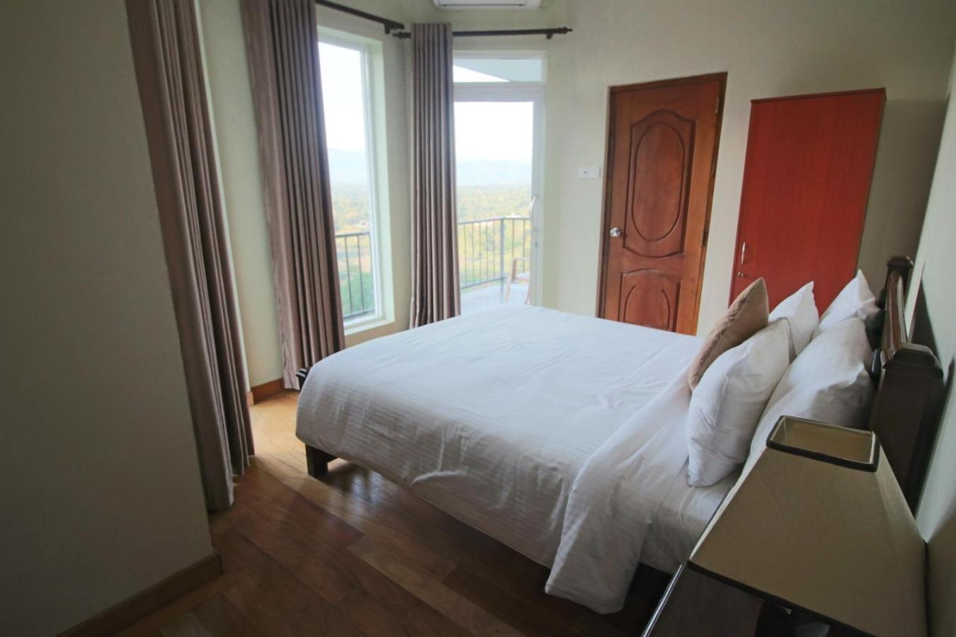 Villa Arunalu Канди Екстериор снимка