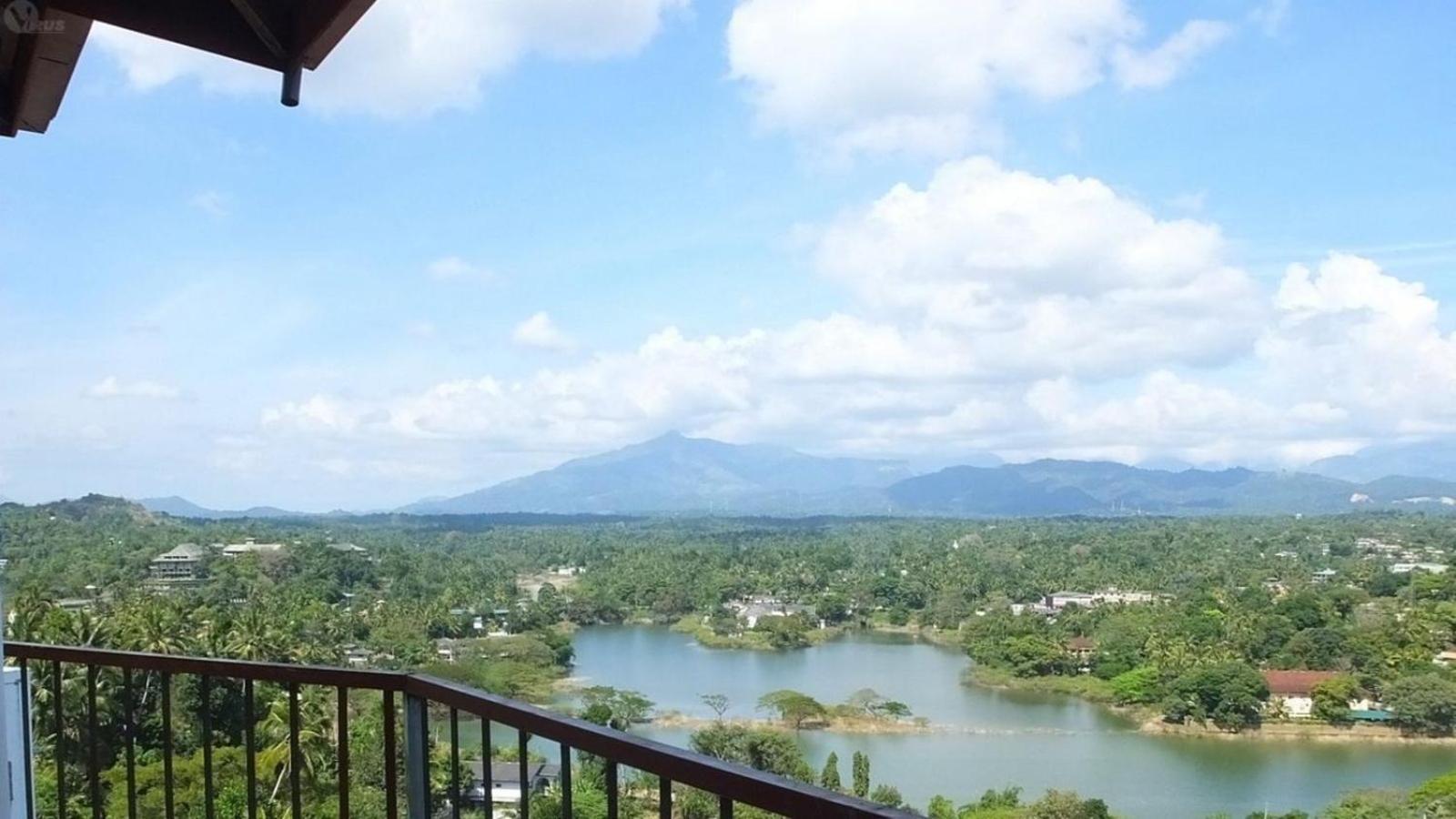 Villa Arunalu Канди Екстериор снимка